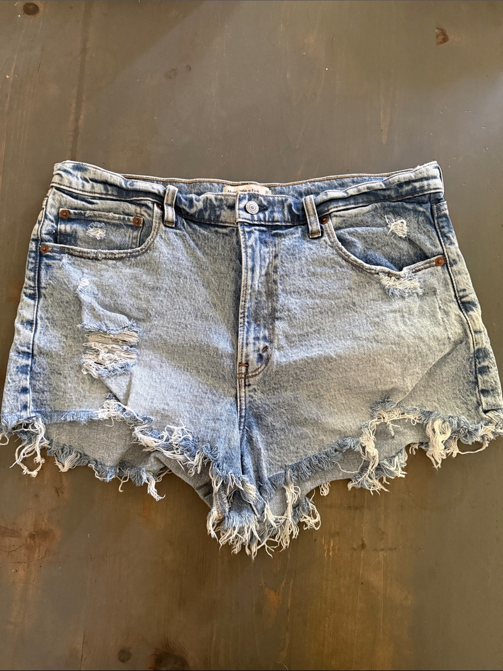 Abercrombie & Fitch Mom Short Denim Cutoff Shorts 32